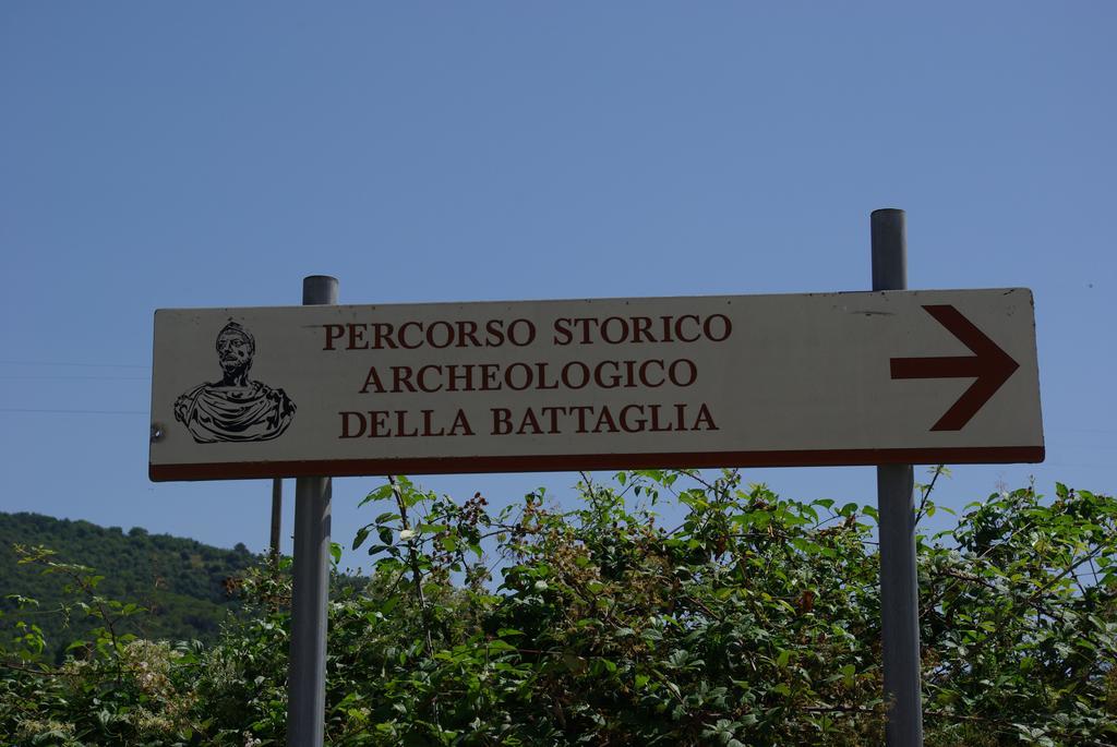 Villa Roccaccia Tuoro sul Trasimeno Exterior photo